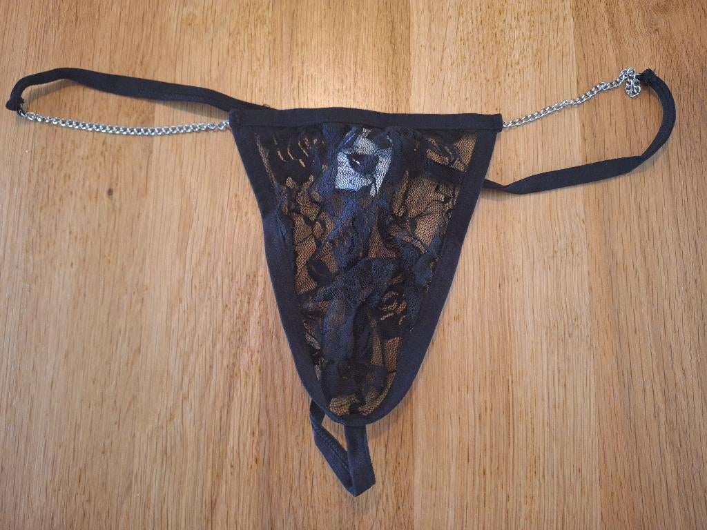 Sexy string met rozenkant en tailleketting maat xl, Verzenden, Zwart, Overige typen