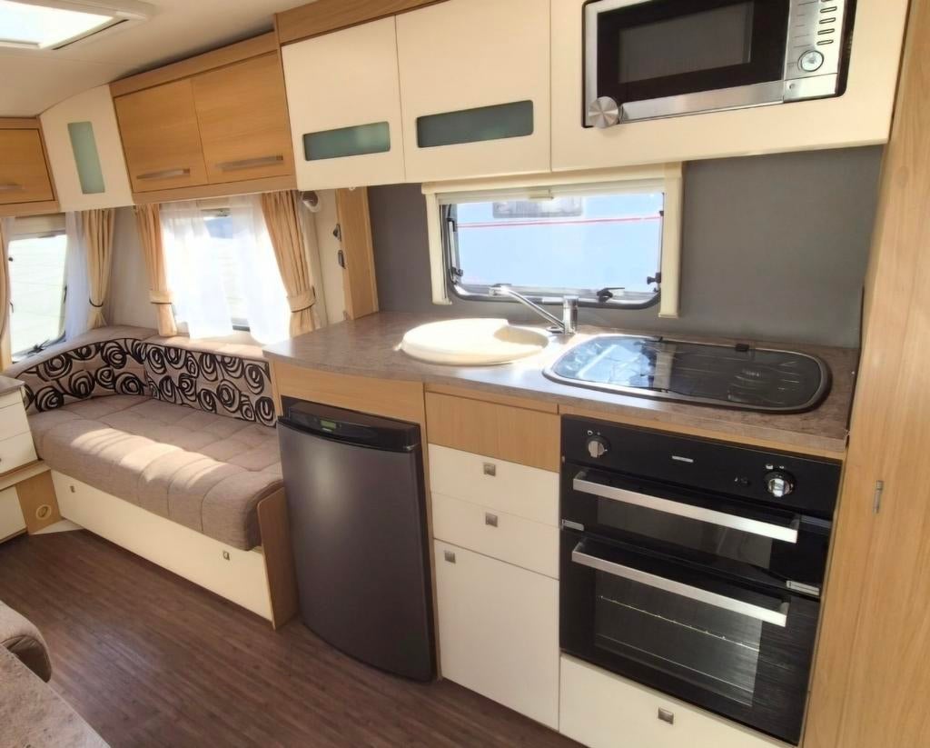 Elddis Avante 462 Laatste kans. 6 mei ruilen we hem in!, Caravans en Kamperen, Caravans, Elddis, Luifel, Particulier, Dwarsbed