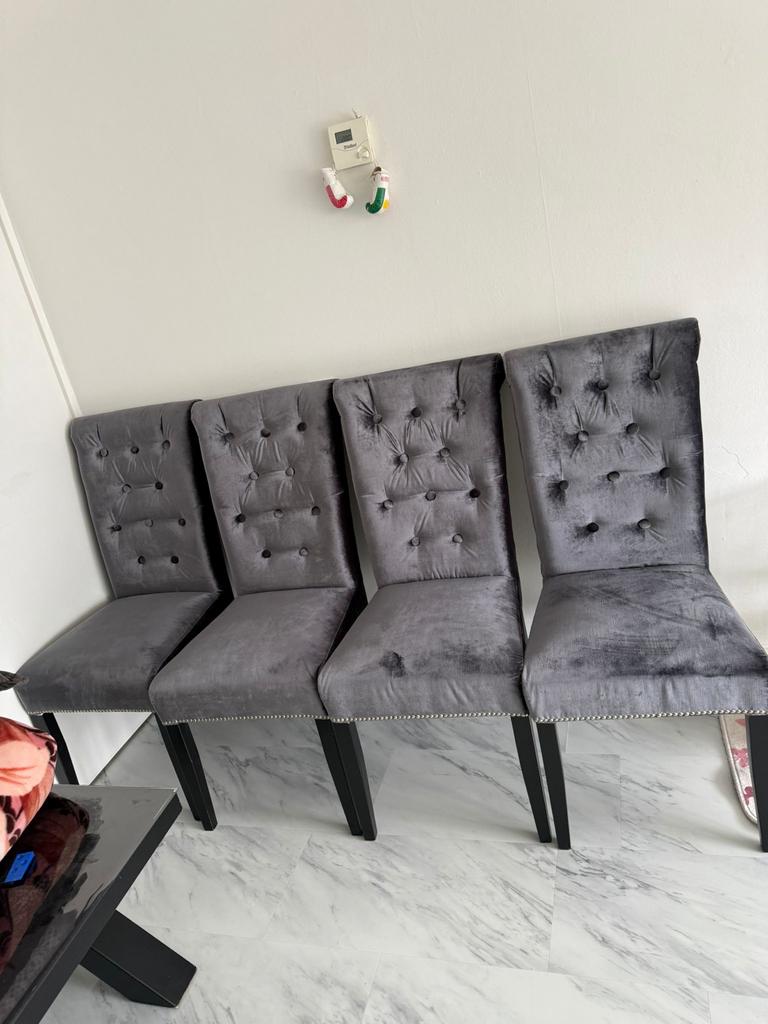 Eetstoelen met eetbank, Gebruikt, Ophalen of Verzenden, Vier, Stof