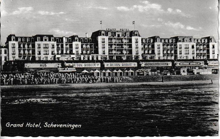 SCHEVENINGEN - GRAND HOTEL, Verzamelen, Ansichtkaarten | Nederland, Ongelopen, Zuid-Holland, 1940 tot 1960, Ophalen of Verzenden