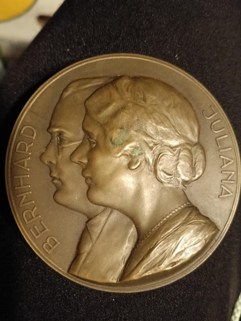 Herdenkingspenning huwelijk Juliana en Bernhard 1937, Postzegels en Munten, Ophalen of Verzenden