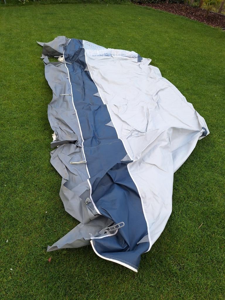 Dorema erker, Ophalen