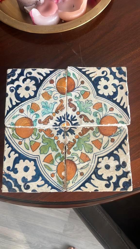 17 eeuw tegels 4 pas, Antiek en Kunst, Antiek | Wandborden en Tegels, Ophalen of Verzenden