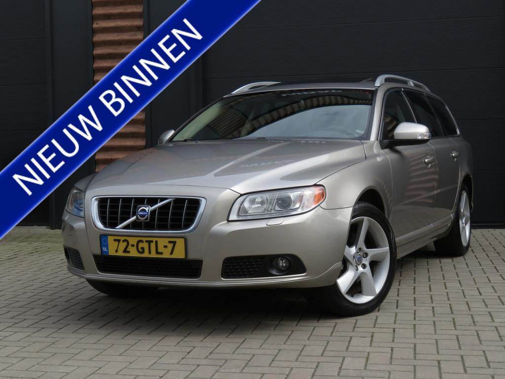Volvo V70 2.0 Summum Airco Cr-Control Schuifdak Trekh Youngt, Auto's, Volvo, 145 pk, Gebruikt, Zwart, 4 cilinders