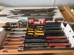 Diverse modelspoorbaan collectie: treinen, wagons, rails, Ophalen, Gebruikt, Overige typen, Fleischmann