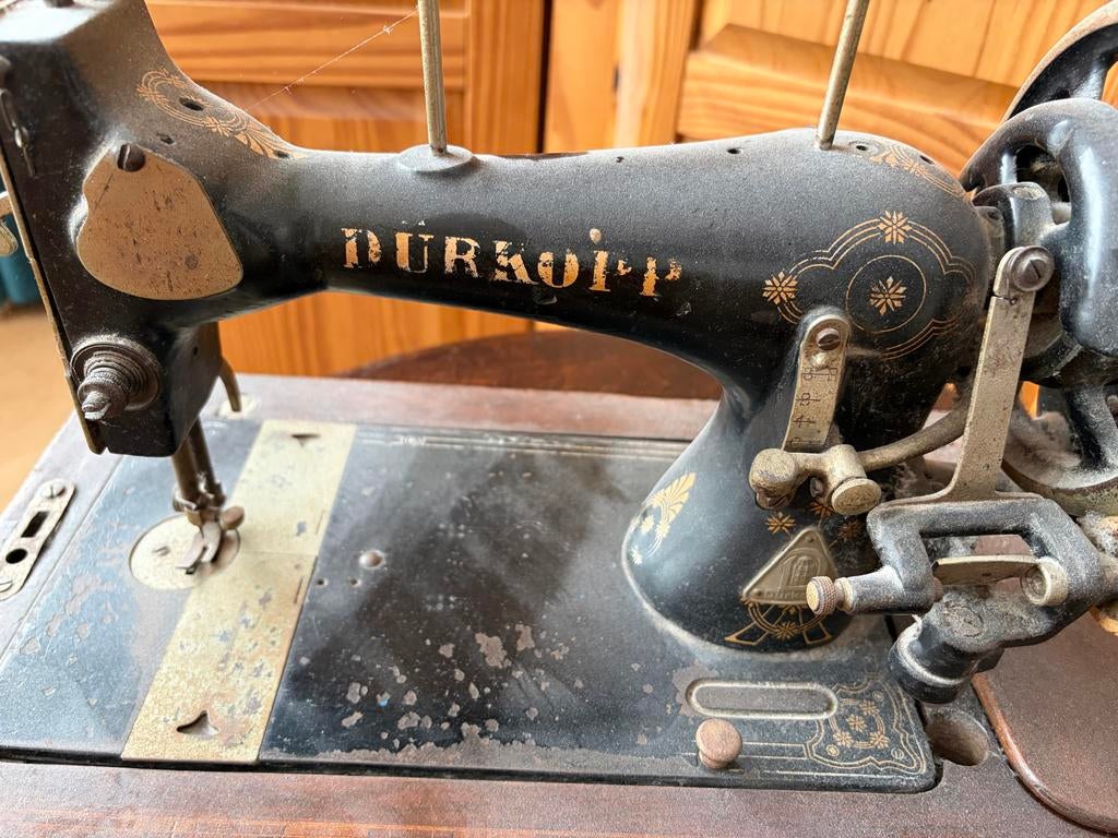 Dürkopp naaimachine, Ophalen