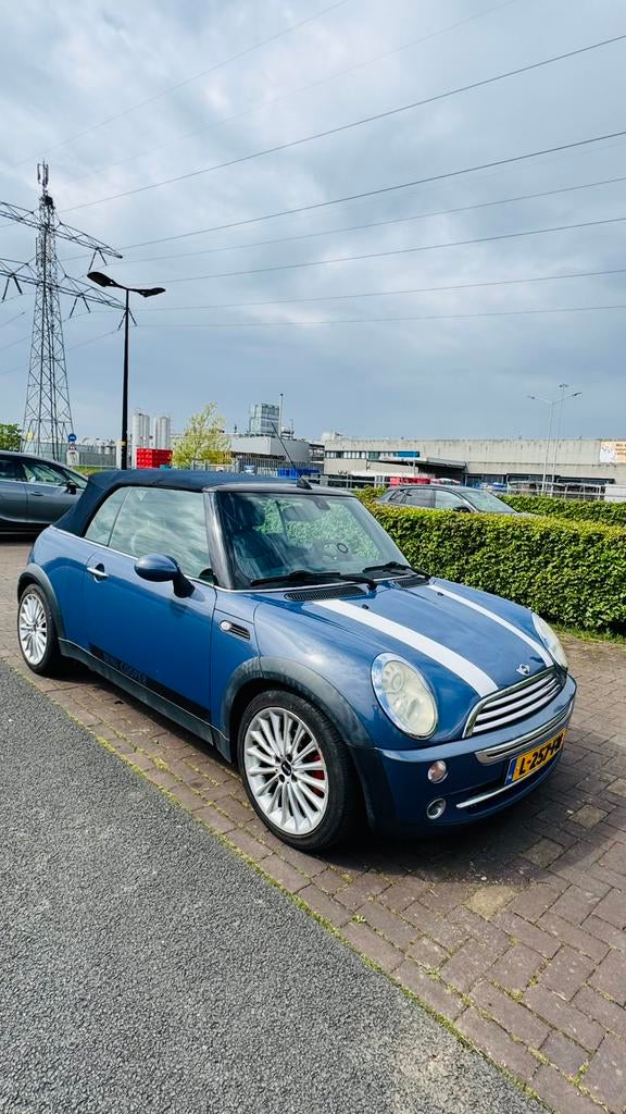 Mini 1.6 16V Cooper Cabrio 2005 Blauw, Auto's, Voorwielaandrijving, 4 cilinders, Cabriolet, 14 km/l