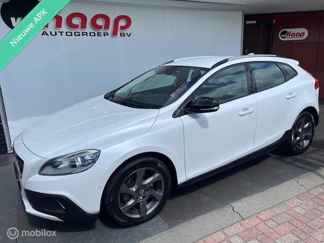 Volvo V40 Cross Country 2.0 D2 Summum, Auto's, 4 cilinders, Wit, Bedrijf, Diesel