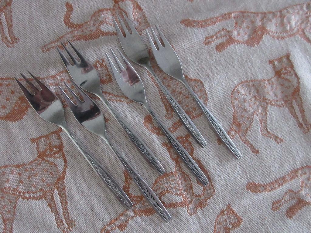 Gero Zilmeta 521 Takje 6 Taartvorkjes voor € 5,65, Ophalen of Verzenden, Gebruikt, Rvs of Chroom, Vaatwasserbestendig