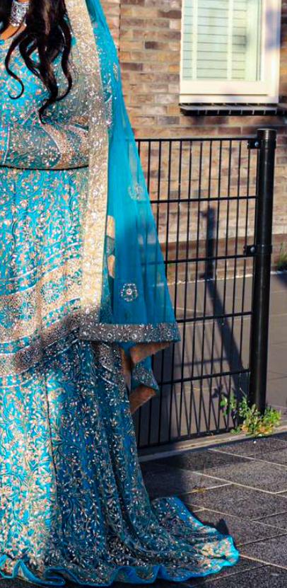 Lehenga bruidsjurk te koop, Ophalen of Verzenden, Zo goed als nieuw, Blauw, Trouwjurk