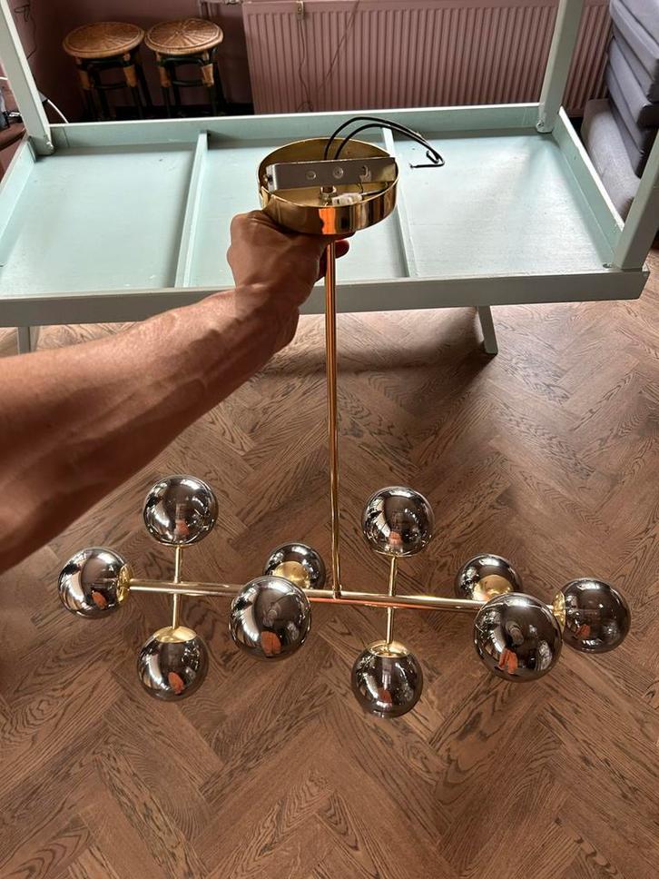 Design hanglamp van MADE met 8 bollen, Huis en Inrichting, Lampen | Hanglampen, Zo goed als nieuw, 50 tot 75 cm, Metaal, Ophalen