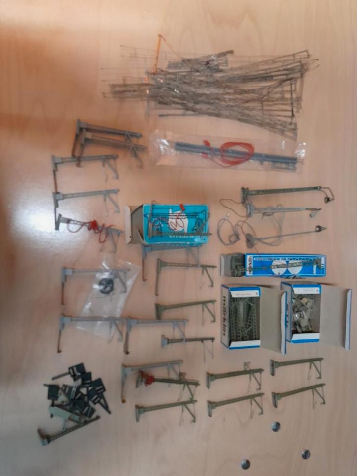 Märklin bovenleiding en diverse onderdelen voor M-rails, Hobby en Vrije tijd, Modeltreinen | Overige schalen, Gebruikt, Wisselstroom