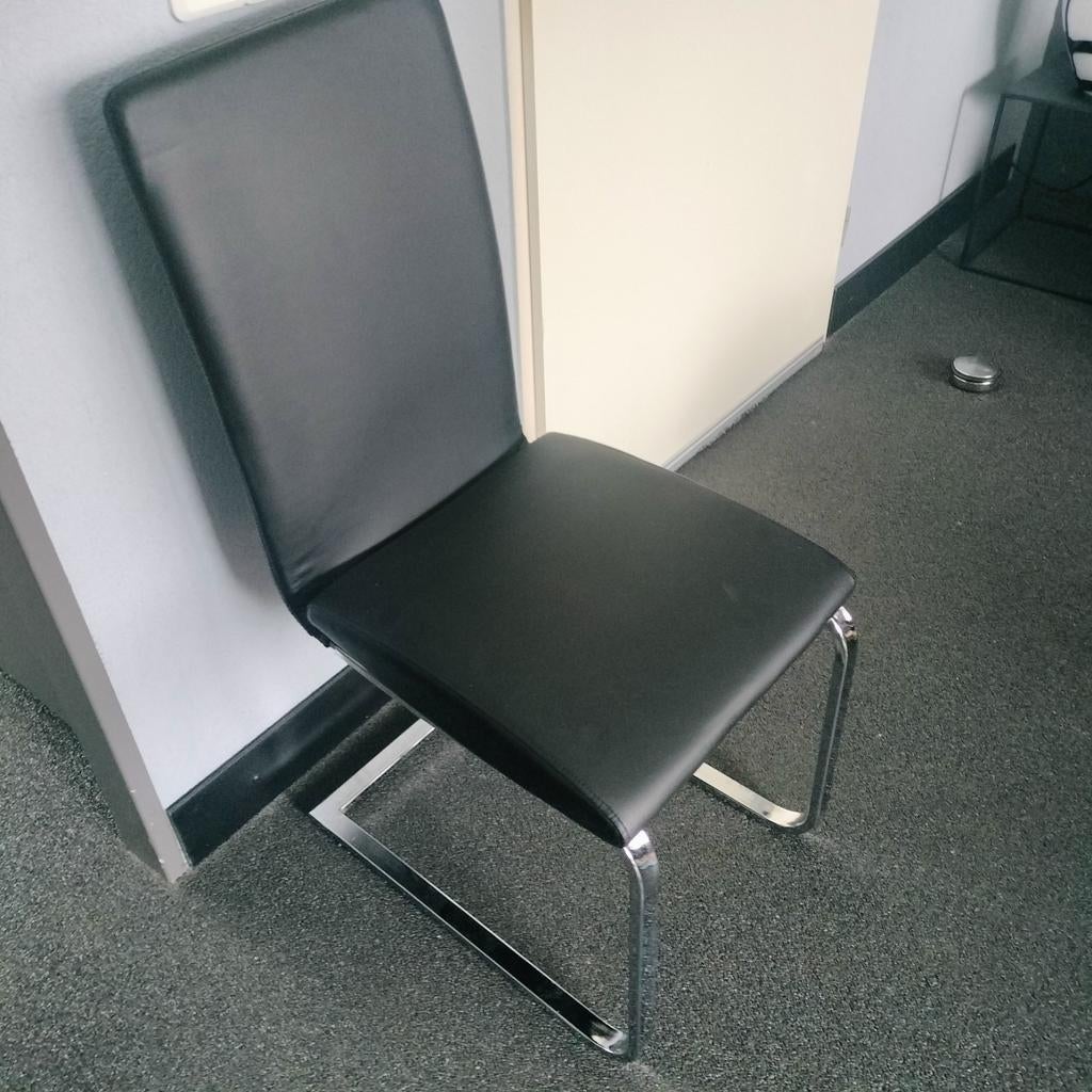 Eetkamer stoelen splinternieuw, Huis en Inrichting, Stoelen, Ophalen, Overige materialen, Drie, Zwart