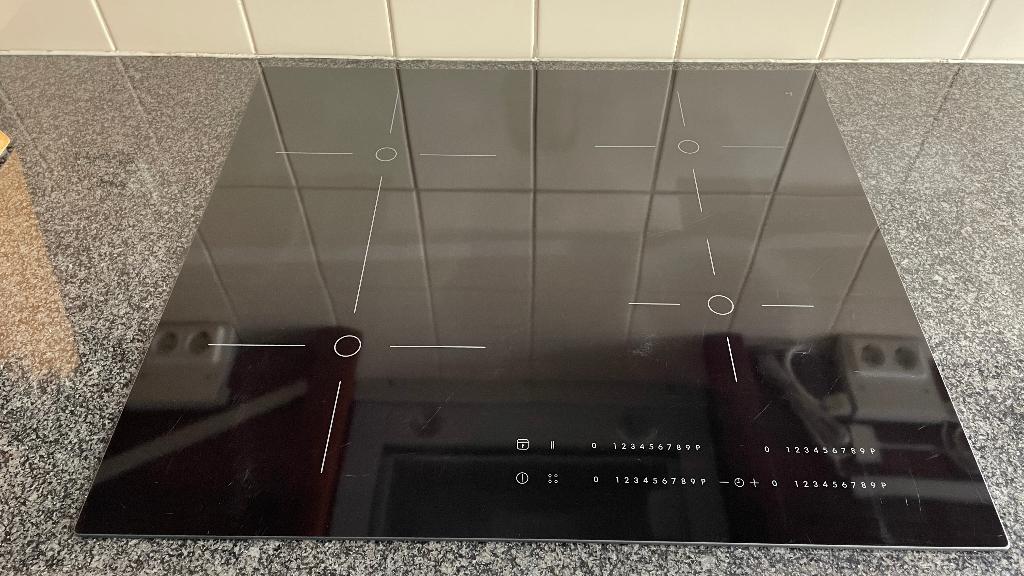 Ikea Smaklig inductiekookplaat 59cm, Witgoed en Apparatuur, Kookplaten, Ophalen, Gebruikt, 4 kookzones, Inbouw