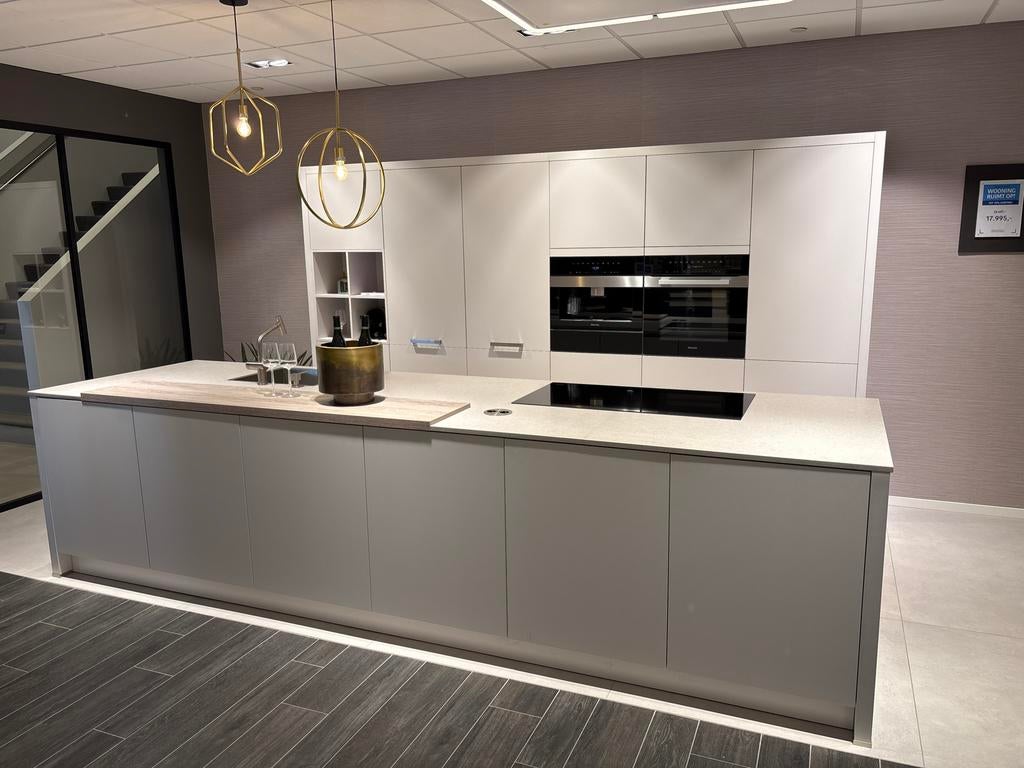 Luxe satijnkleurige keuken met Miele en Bauknecht apparatuur, Ophalen, Overige kleuren, Overige typen, Zo goed als nieuw