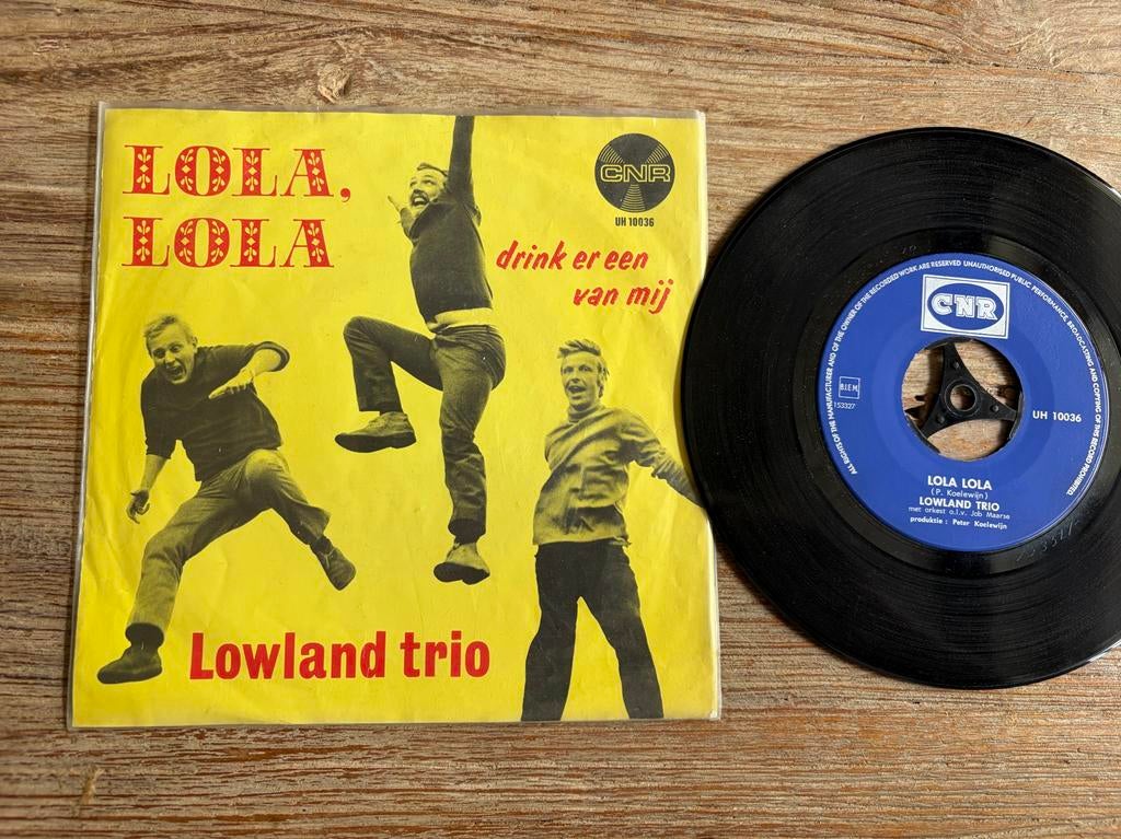 Lowland Trio - Lola Lola / Drink Er Een Van Mij Single, Ophalen of Verzenden, Gebruikt, 7 inch, Levenslied of Smartlap