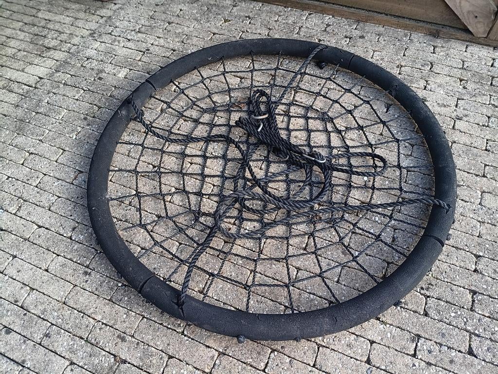 Schommel vogelnest, Ophalen