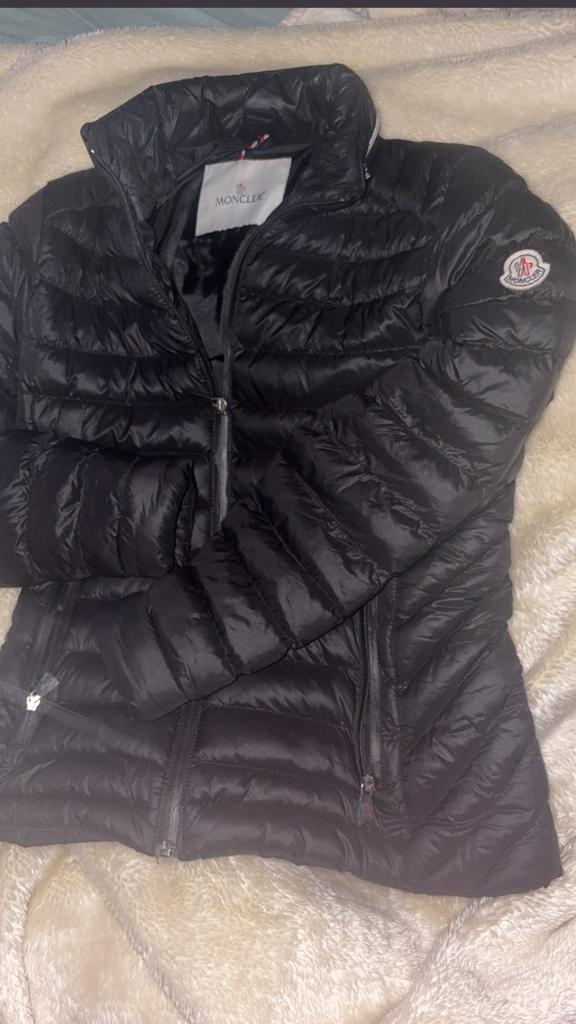 Moncler jas maat s, Ophalen of Verzenden, Zo goed als nieuw, Zwart