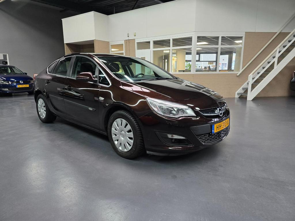 Opel Astra 1.4 Turbo Edition 1E EIGENAAR NAVI BLUETOOTH PARK, Auto's, Opel, Euro 6, 4 cilinders, Origineel Nederlands, 1364 cc