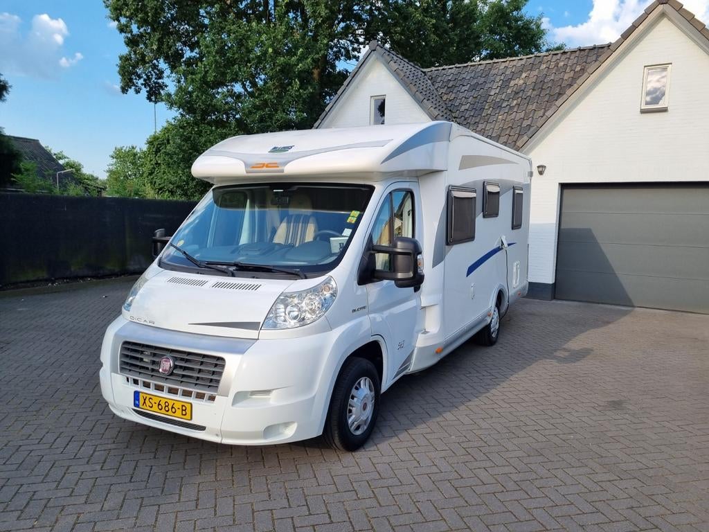 Half integraal camper Mc.Louis type P 700.bjr.2010, Particulier, Tot en met 4, Half-integraal