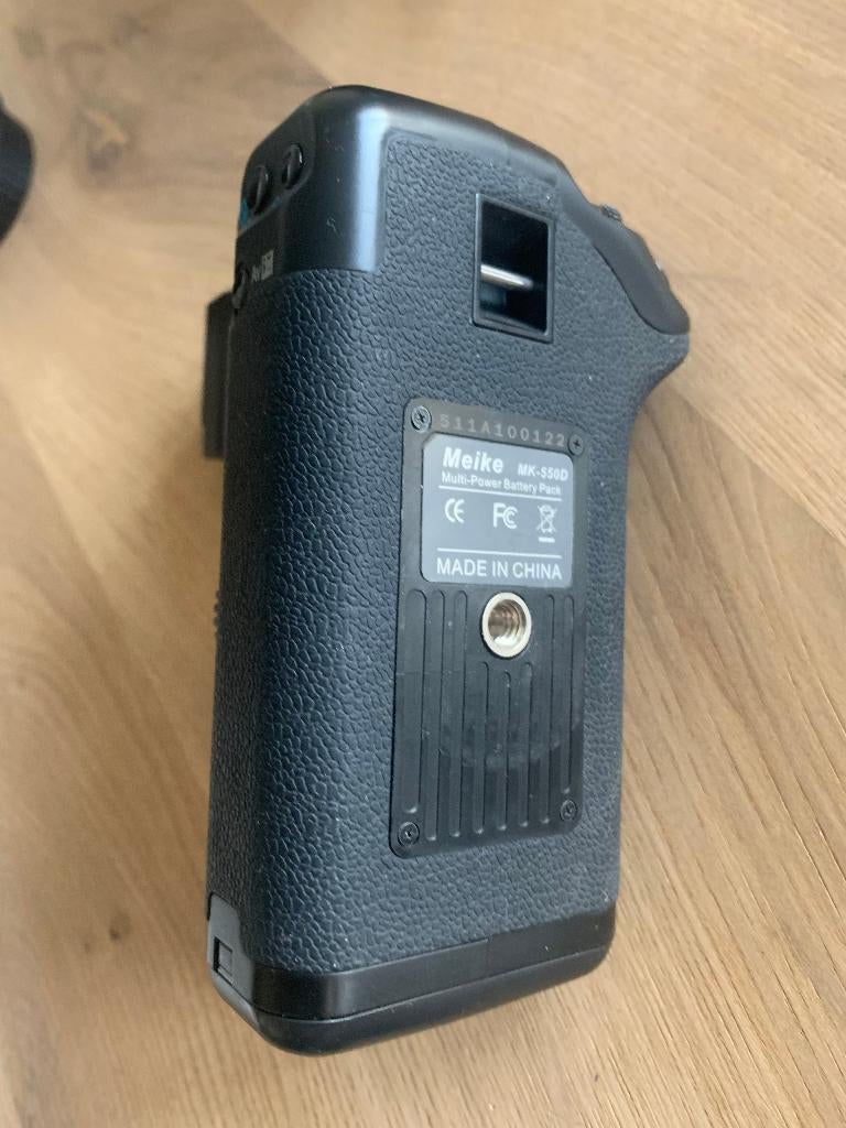 meike-mk-550d-battery-grip-canon, Ophalen of Verzenden, Gebruikt, Canon