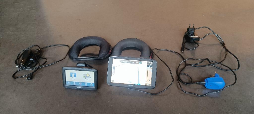 Dubbele TomTom Navigatie Set inclusief Beanbags & Laders, Ophalen of Verzenden, Gebruikt
