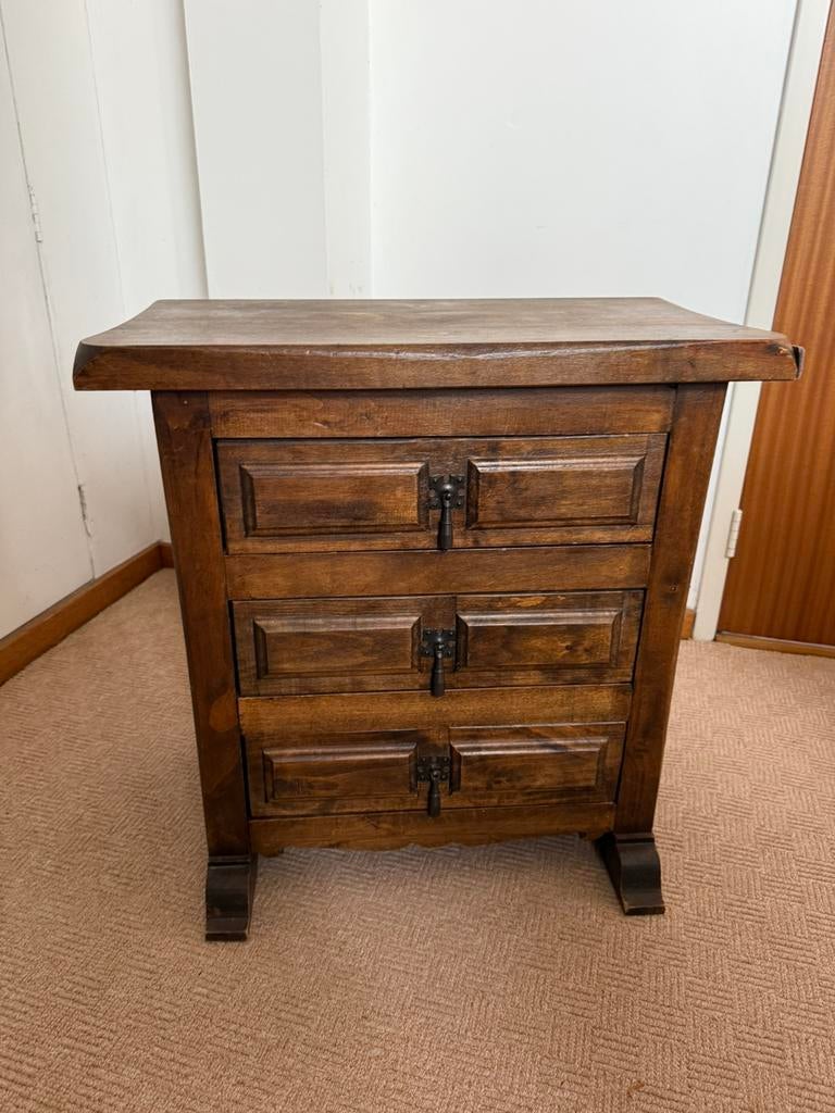 Antiek kastje, Ophalen