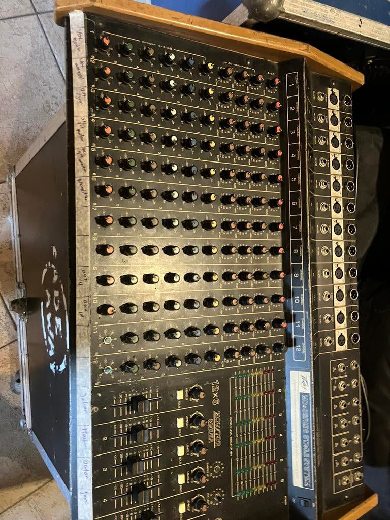 Peavey mengtafel, Ophalen, Gebruikt, 5 tot 10 kanalen, Microfooningang