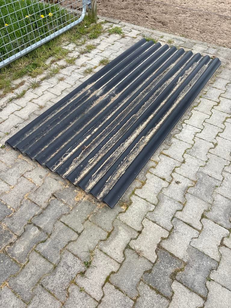 Zwarte golfplaat - Gebruikt, ideaal voor schuur of afdak, Doe-het-zelf en Verbouw, Dakpannen en Dakbedekking, Kunststof, Gebruikt