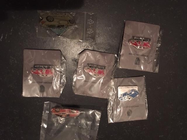 Porsche Carrera GT originele pin van autosalon Parijs 2010, Ophalen, Nieuw, Porsche