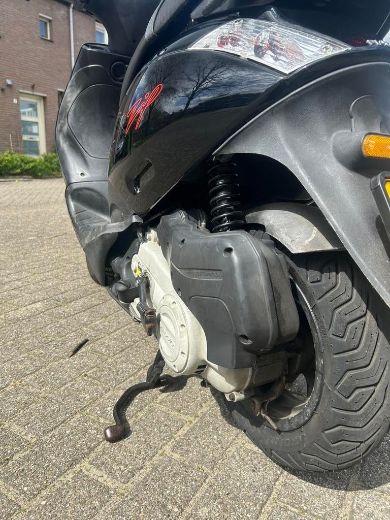Piaggio Zip 50cc met gele plaat - Lichte schade, Piaggio, Gebruikt, Ophalen of Verzenden, Benzine