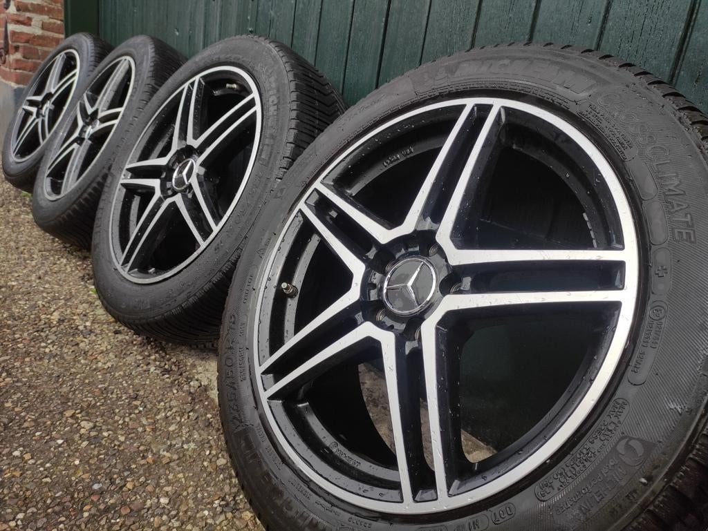 Mercedes-Benz Vito set 235/50/18 (velgen, all-season banden), Ophalen, Mercedes-Benz