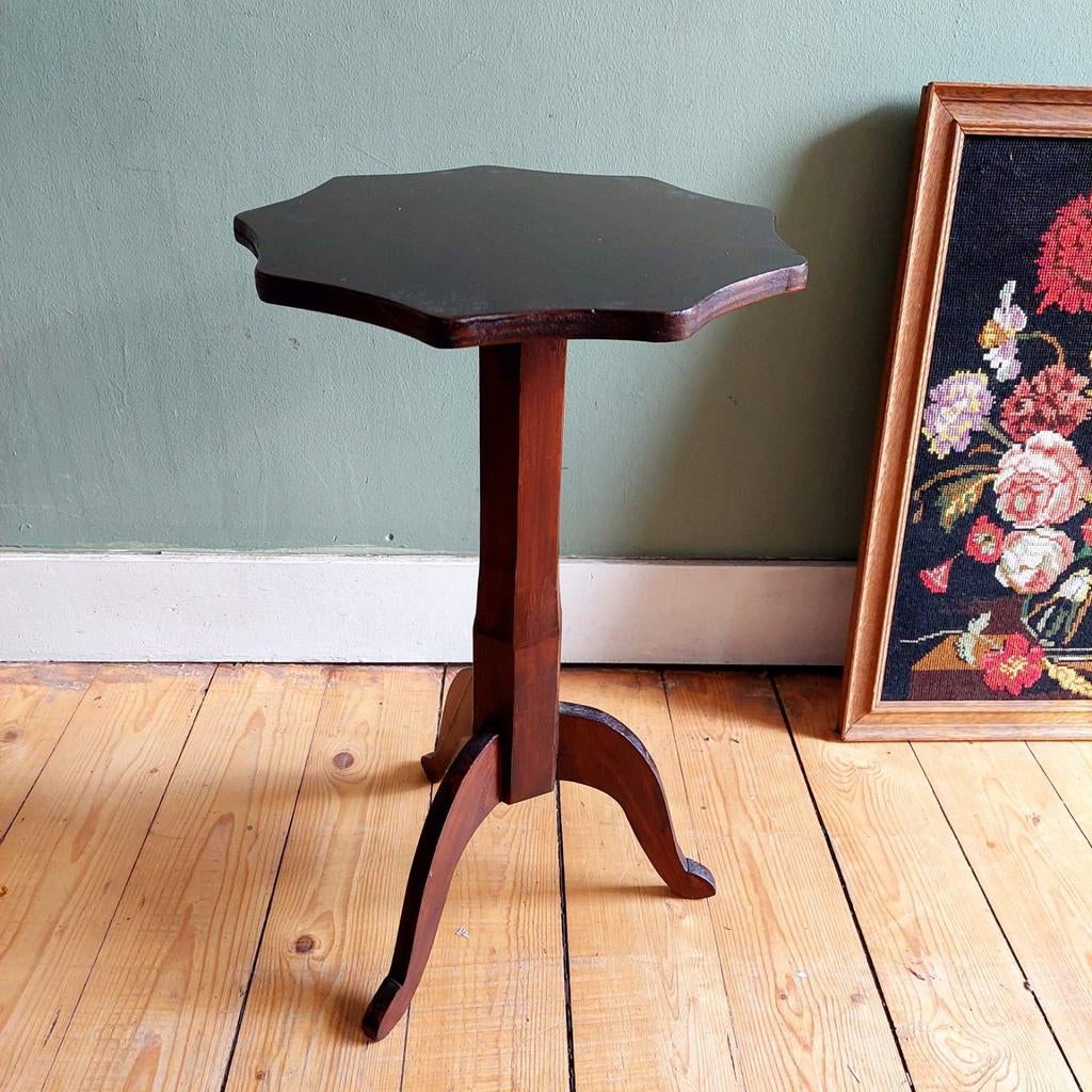 Lucky Vintage Houten vintage bijzettafeltje handgemaakt, Huis en Inrichting, Tafels | Bijzettafels, Ophalen, Minder dan 55 cm