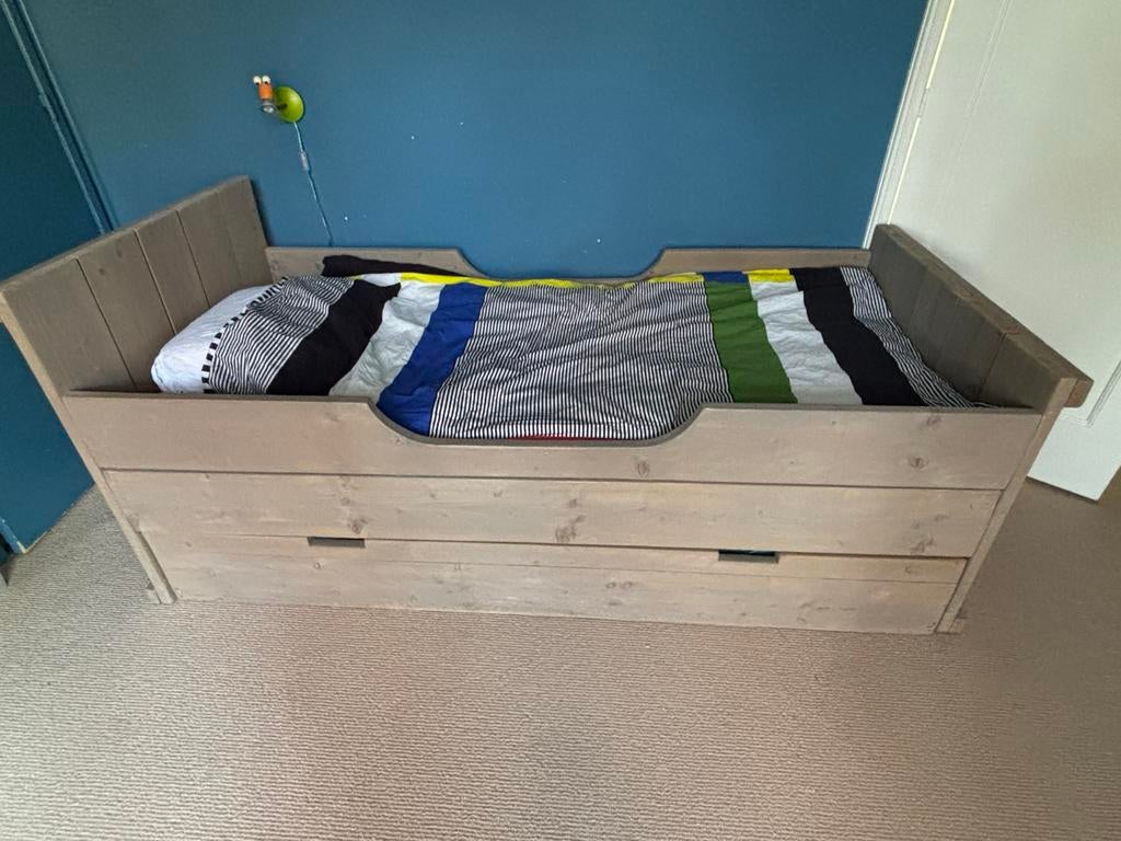 Kids factory steigerhout bed met uitschuifbaar logeerbed, Ophalen, Gebruikt, Overige typen