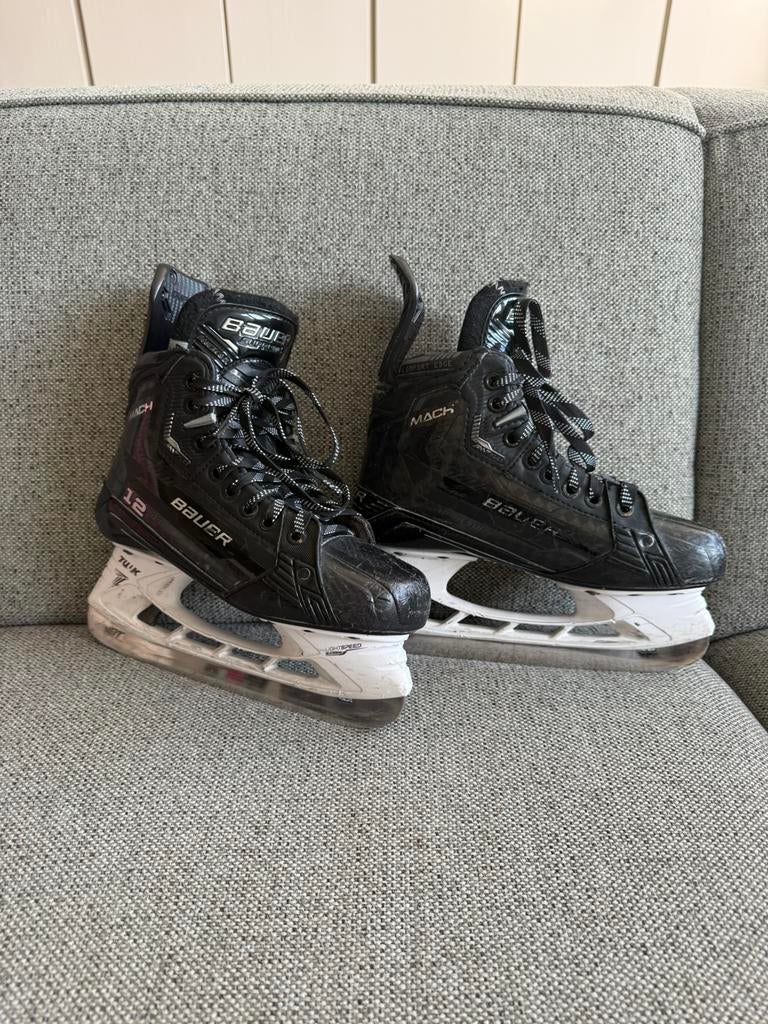Bauer Mach ijshockey schaatsen maat 4,5 fit 2, Sport en Fitness, IJshockey, Ophalen of Verzenden, Zo goed als nieuw, Schaatsen
