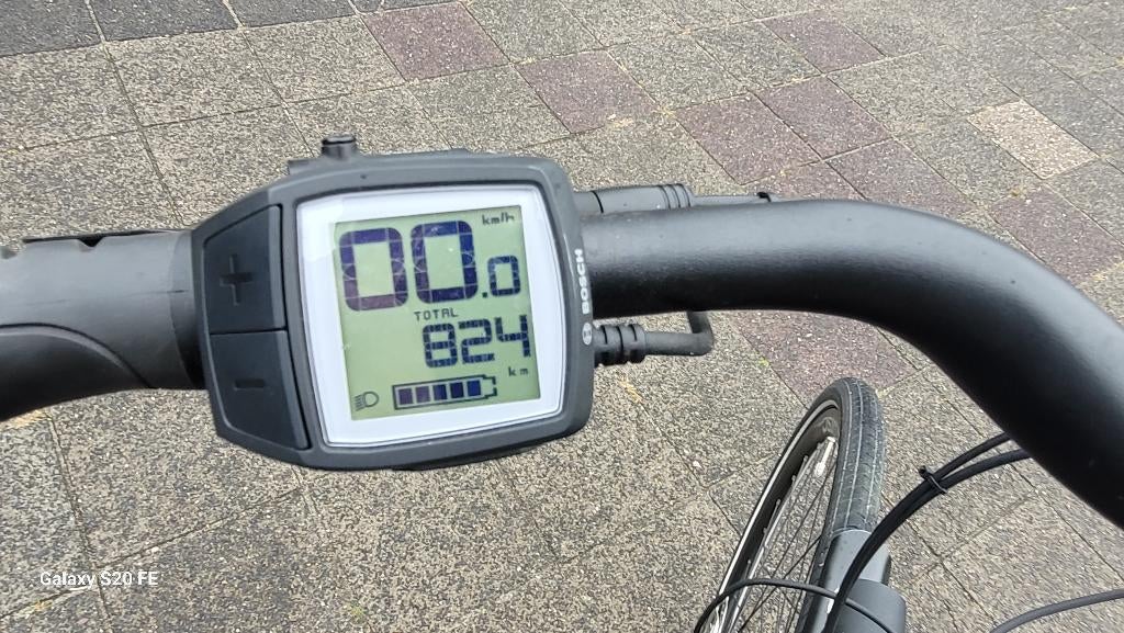 CANNONDALE  MAVARO ACTIVE CITY ELEKTRISCHE FIETS, Fietsen en Brommers, Elektrische fietsen, Zo goed als nieuw, 51 tot 55 cm, 50 km per accu of meer