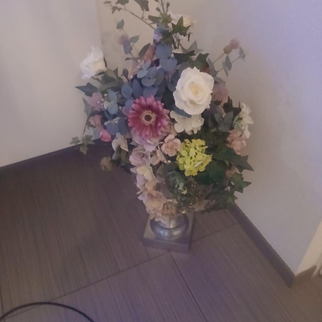 Vaas met zijde bloemen, Ophalen, Zo goed als nieuw