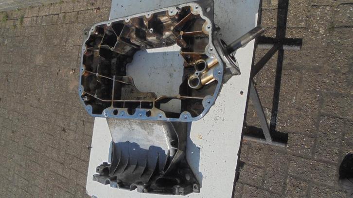 oliepan voor Audi A4 - B6 - benzine 2.4 - motorcode ; BDV, Auto-onderdelen, Motor en Toebehoren, Audi, Gebruikt, Ophalen of Verzenden