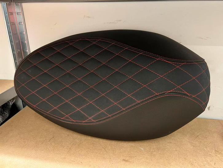 Zadel voor chineze scooter Nieuw, Motoren, Tuning en Styling, Ophalen of Verzenden