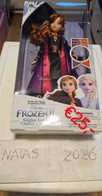 Nieuw in doos: Disney Frozen 2 Anna pop (zingend), Kinderen en Baby's, Speelgoed | Poppen, Ophalen of Verzenden, Nieuw