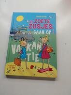 De zoete zusjes gaan op vakantie, Ophalen of Verzenden, Zo goed als nieuw, Fictie algemeen