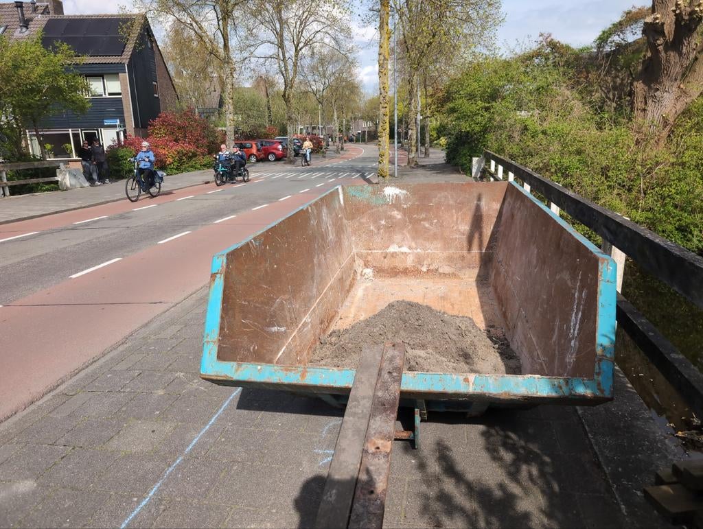 Gratis grond/klei, Ophalen