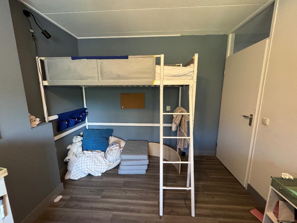 Hoogslaper IKEA vitval, Kinderen en Baby's, Kinderkamer | Stapelbedden en Hoogslapers, Ophalen, Zo goed als nieuw, Hoogslaper