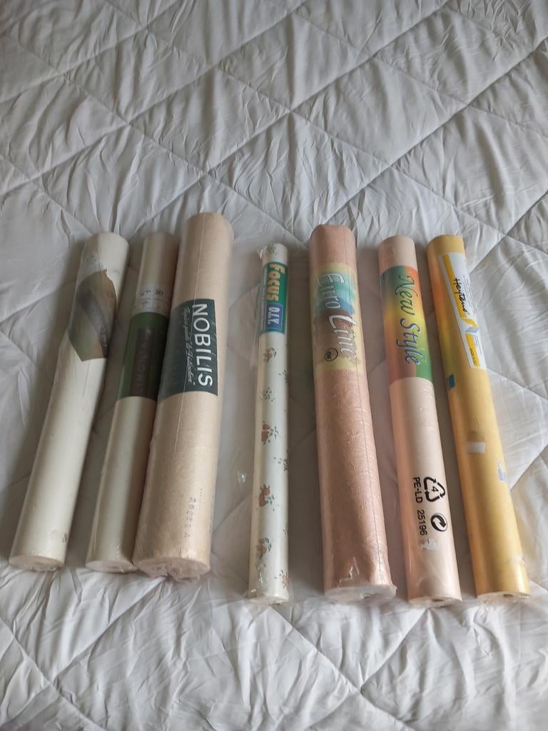 7 verschillende rollen nieuw behang.samen € 5.00, Huis en Inrichting, Ophalen, Minder dan 10 m²