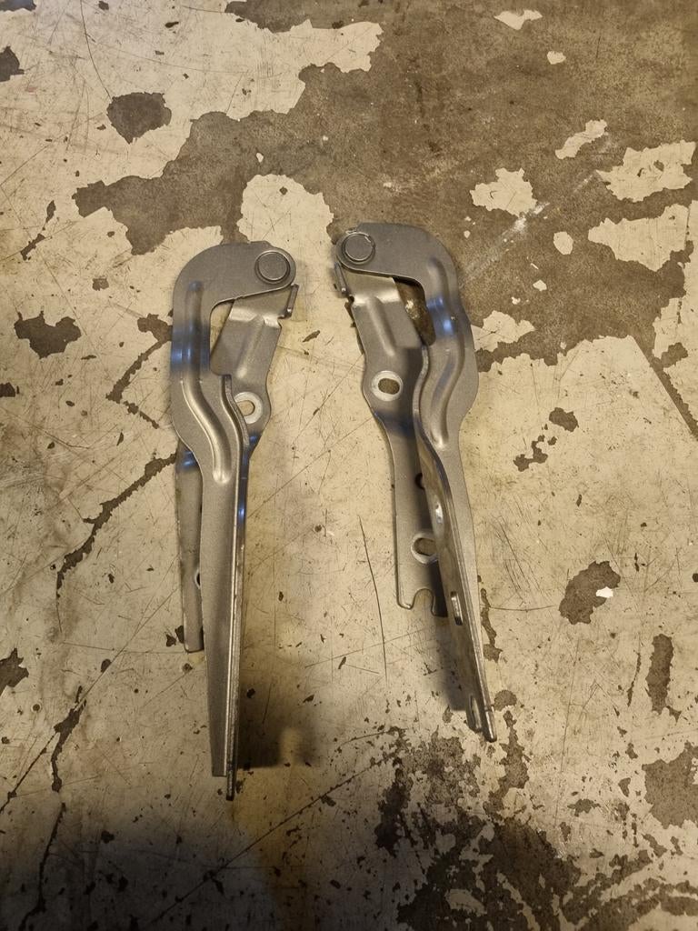 Volkswagen golf VII golf 7 motorkap scharnieren LA7N, Ophalen of Verzenden, Voor, Volkswagen, Motorkap