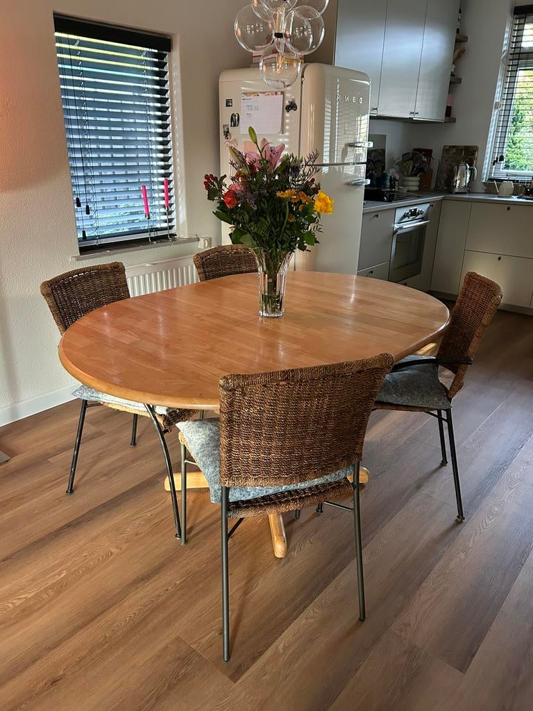 Set van 6 eettafelstoelen - riet/rotan en metaal, Huis en Inrichting, Ophalen, Gebruikt, Bruin, Metaal