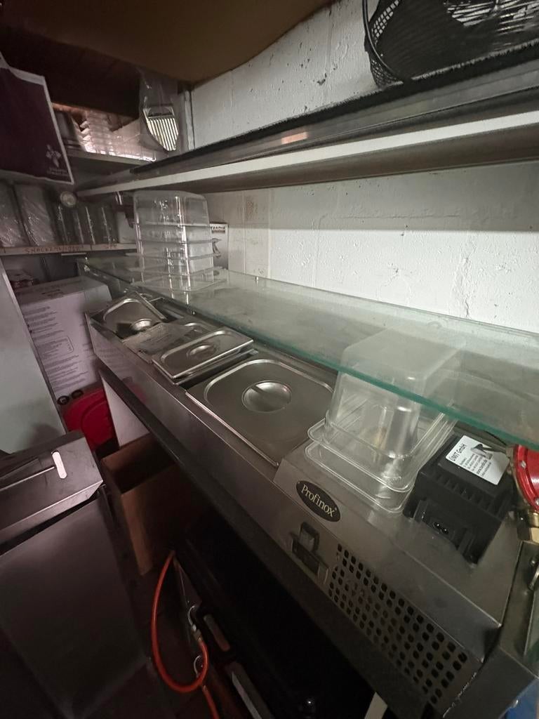 Koelkast voor sla etc stond in een foodtruck, Ophalen