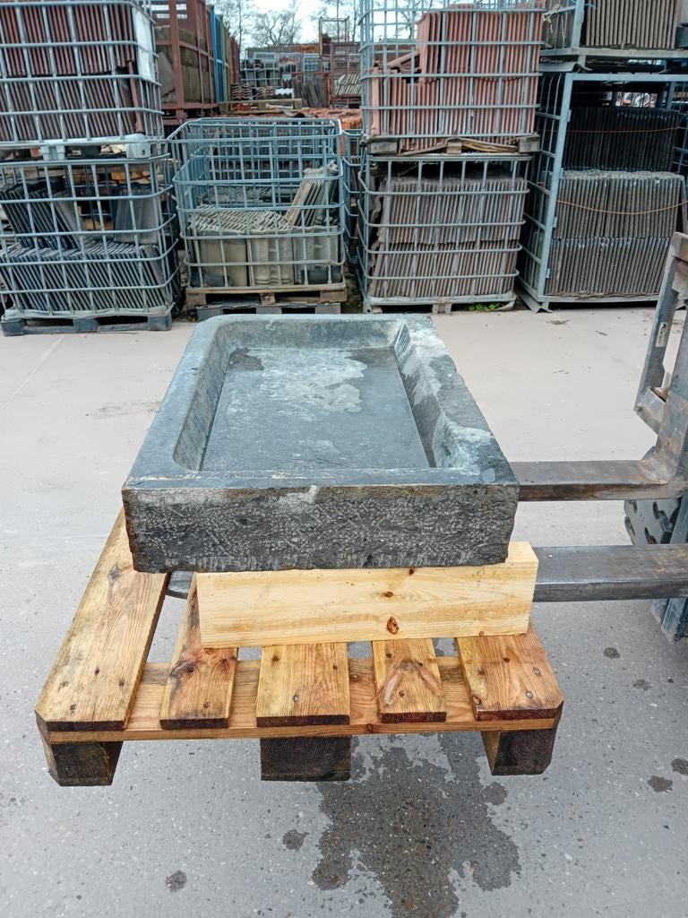 Robuuste natuurstenen spoelbak - Authentiek en duurzaam, Ophalen, Gebruikt