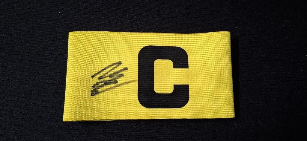 Aanvoerdersband met handtekening; Mika Godts # Ajax, Verzamelen, Sportartikelen en Voetbal, Ophalen of Verzenden, Nieuw, Ajax