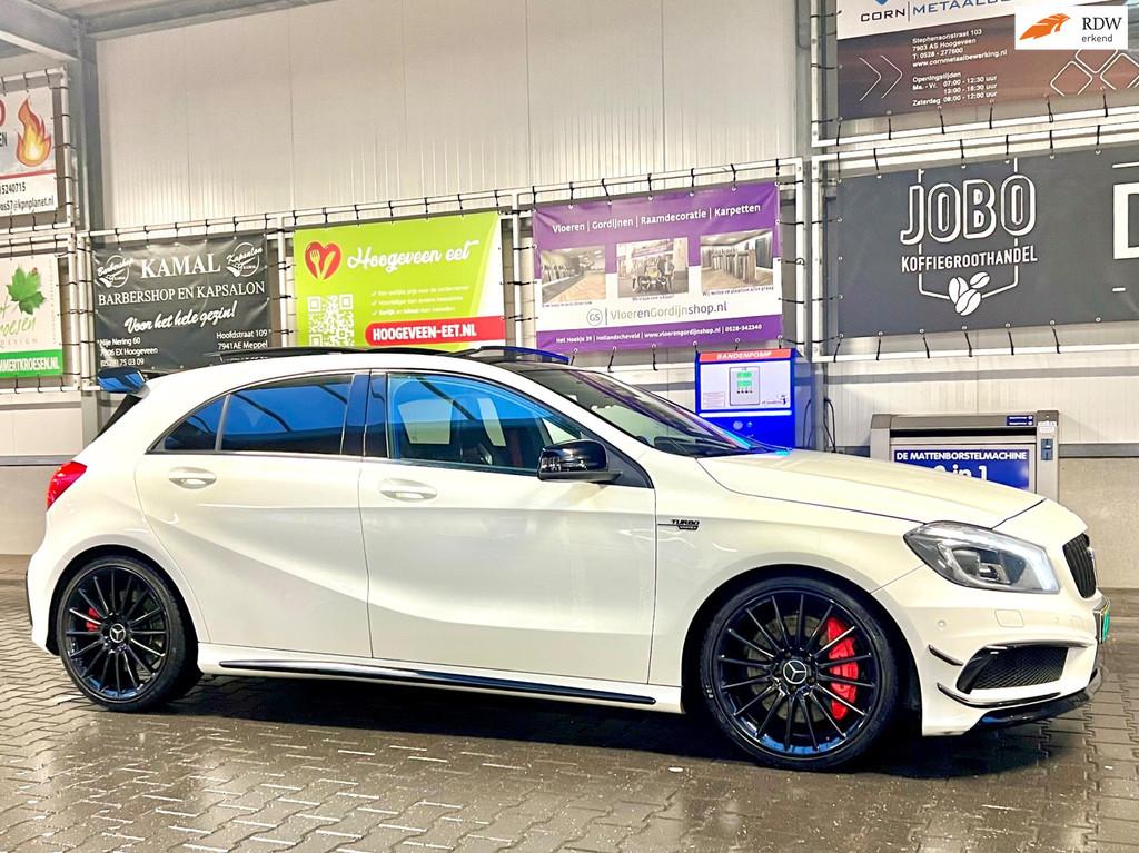 Mercedes-Benz A 45 AMG 4MATIC 450PK PANO/MILLTEK/PAREL A45, Gebruikt, 4 cilinders, Wit, Bedrijf